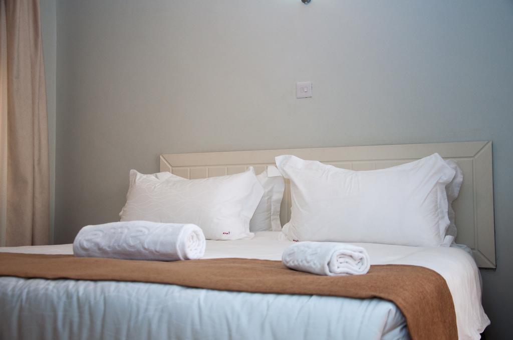 Eddy Suites, Emeli Hotel Ναϊρόμπι Δωμάτιο φωτογραφία